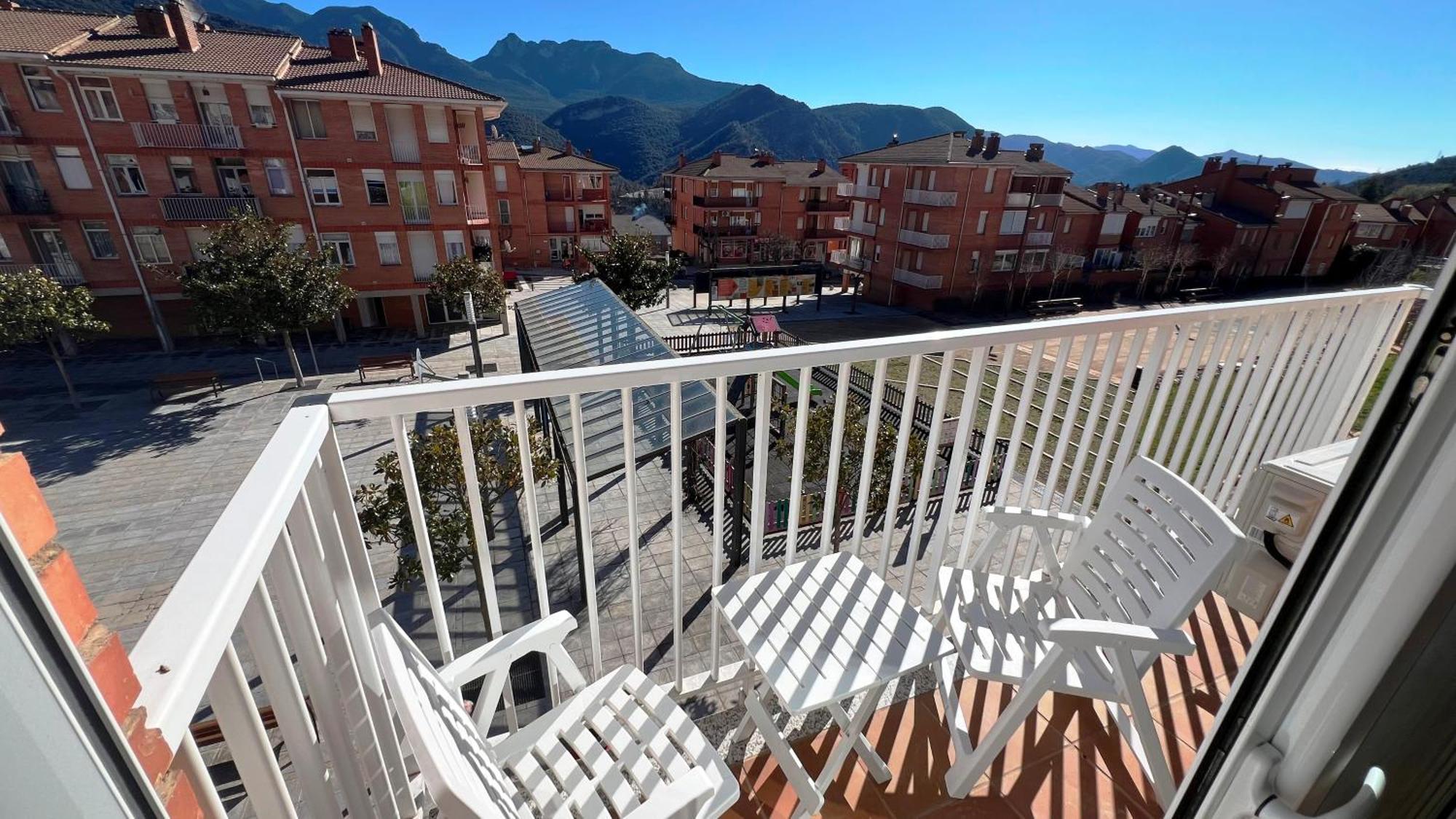 Apartament Acollidor Al Bergueda 6P Sant Jordi de Cercs Esterno foto